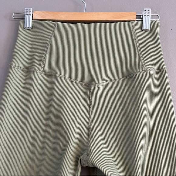 Athleta Leggings Womens Elation Rib Tight Mid Rise Athletic 24” Olive Green M - Picture 6 of 15